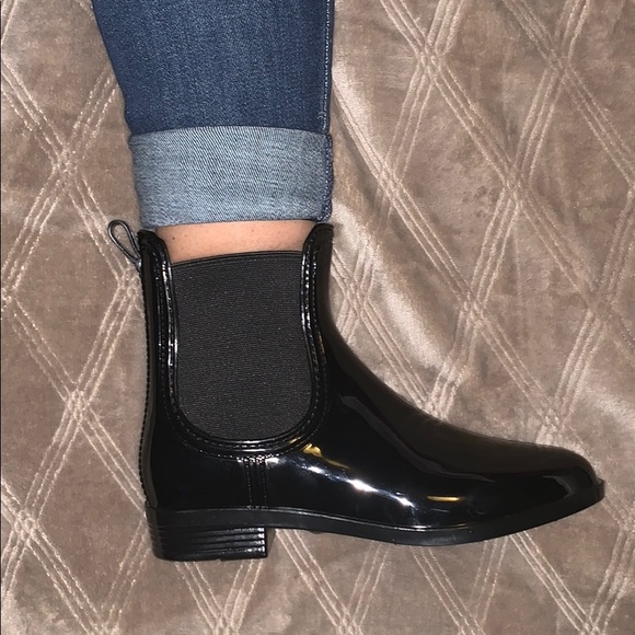 Jeanie Rain Booties - Picture 4 of 5